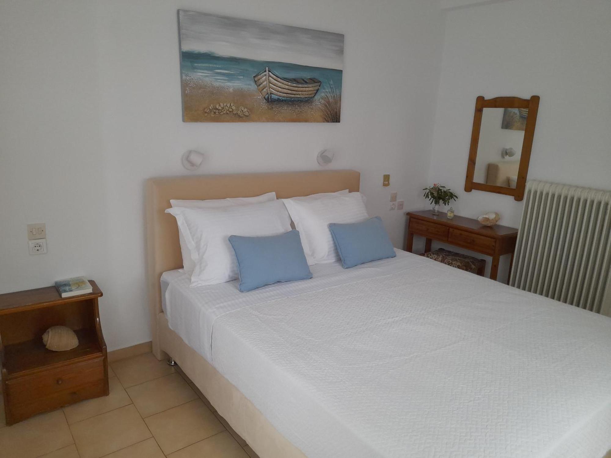 Lilian Beachfront Apartments Neo Klima Bagian luar foto